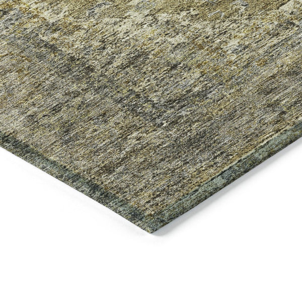 HomeRoots 5' Khaki and Beige Medallion Area Rug – Stylish, Washable, Stain-Resistant for Indoor and Outdoor Use 629360