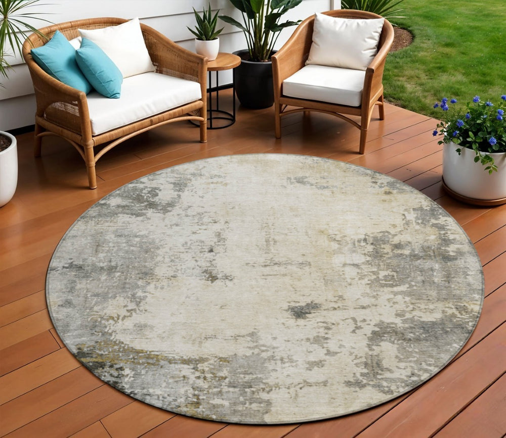 HomeRoots 8' Stylish Pewter and Ivory Round Abstract Area Rug - Washable, Durable, Perfect for Indoor or Outdoor Spaces 629397