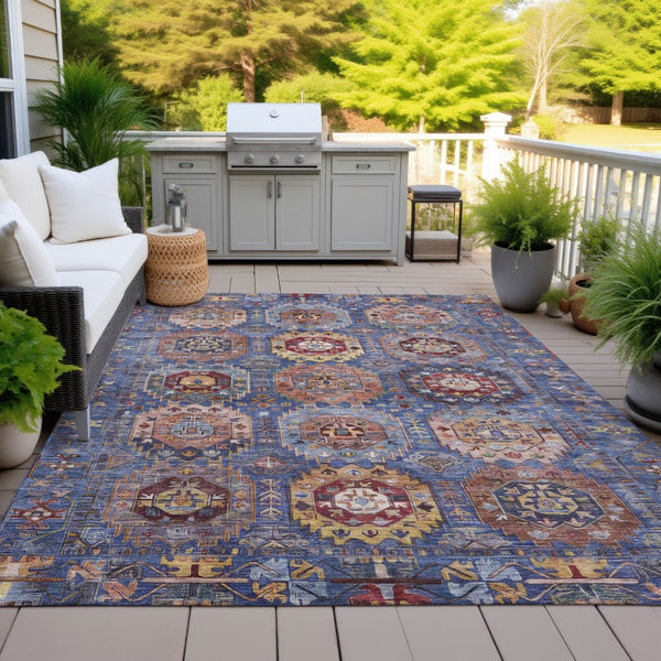 HomeRoots 5' X 8' Washable Denim Blue Medallion Area Rug - Stylish Indoor/Outdoor Decor for Any Space! 629444