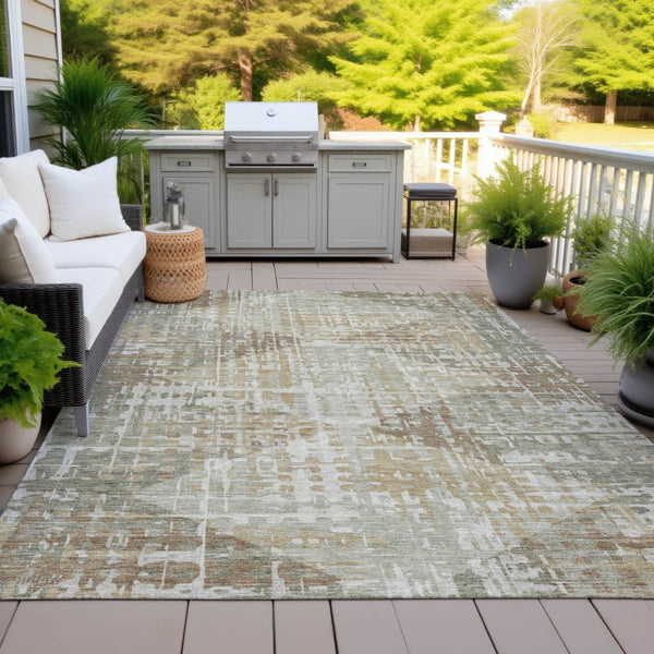 HomeRoots 5' Stylish Artichoke Green & Brown Geometric Area Rug - Washable, Durable for Indoor & Outdoor Spaces! 629516
