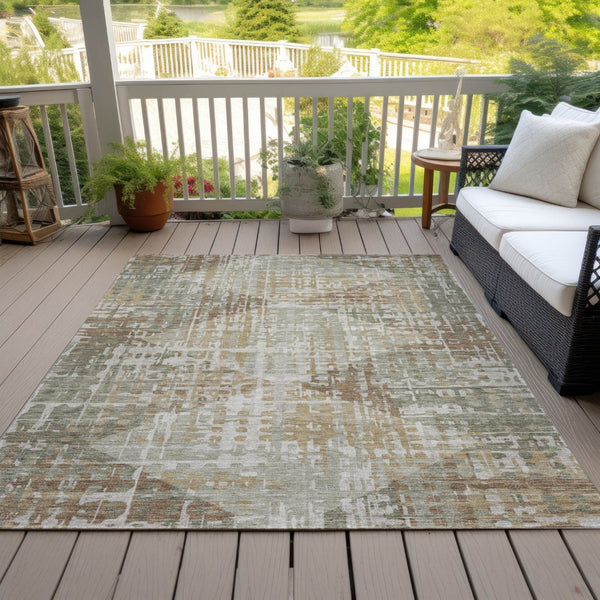 HomeRoots 5' Stylish Artichoke Green & Brown Geometric Area Rug - Washable, Durable for Indoor & Outdoor Spaces! 629516