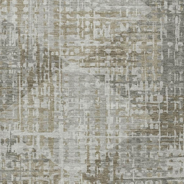 HomeRoots 5' Stylish Pewter and Beige Geometric Washable Area Rug for Indoor & Outdoor High-Traffic Spaces 629534