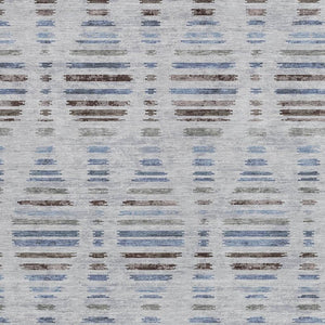 HomeRoots 5' Indoor Outdoor Beige and Denim Blue Striped Area Rug – Washable, Durable, Versatile Design for Any Space 629564