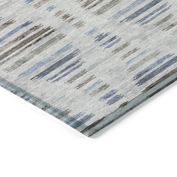 HomeRoots 5' Indoor Outdoor Beige and Denim Blue Striped Area Rug – Washable, Durable, Versatile Design for Any Space 629564