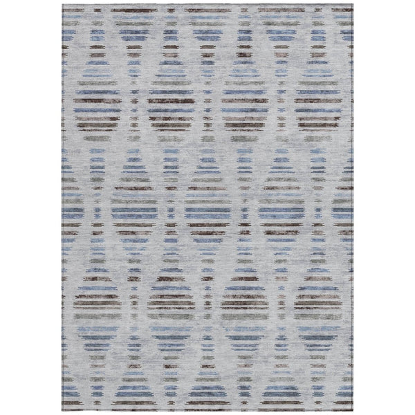 HomeRoots 5' Indoor Outdoor Beige and Denim Blue Striped Area Rug – Washable, Durable, Versatile Design for Any Space 629564