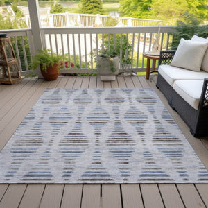 HomeRoots 5' Indoor Outdoor Beige and Denim Blue Striped Area Rug – Washable, Durable, Versatile Design for Any Space 629564