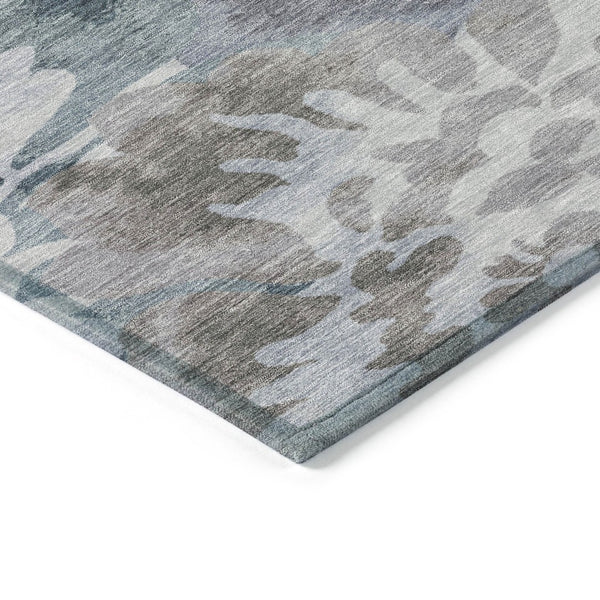 HomeRoots 8' Blue and Silver Round Floral Area Rug – Durable, Washable, Stylish Design for Indoor & Outdoor Use 629571