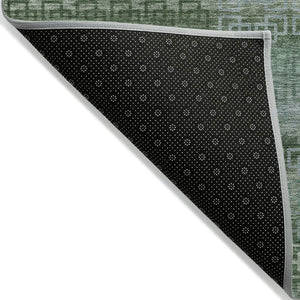 HomeRoots 8' Artichoke Green & Sage Round Striped Indoor/Outdoor Rug - Durable, Washable, Pet-Friendly Design 629583