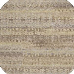 HomeRoots 8' Round Striped Washable Indoor Outdoor Area Rug in Beige and Wheat – Versatile, Durable, Easy Care! 629589
