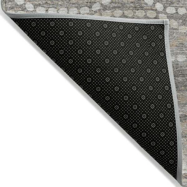 HomeRoots 5' Ogee Area Rug in Beige & Gray - Washable, Durable & Stylish for Indoor/Outdoor Spaces, 5x8 629648