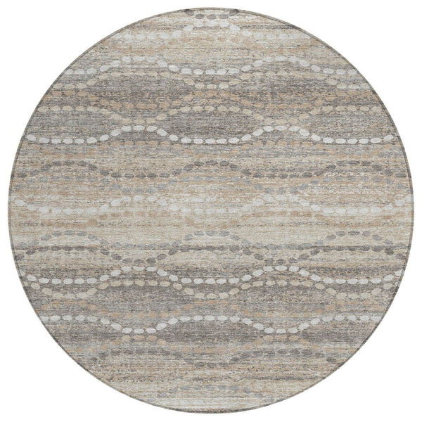 HomeRoots 8' Beige and Gray Round Ogee Area Rug - Washable, Durable, Perfect for Indoor and Outdoor Spaces! 629649