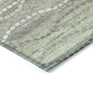 HomeRoots 8' Green And Ivory Round Ogee Washable Rug – Stylish, Durable & Versatile for Indoor/Outdoor Spaces! 629661
