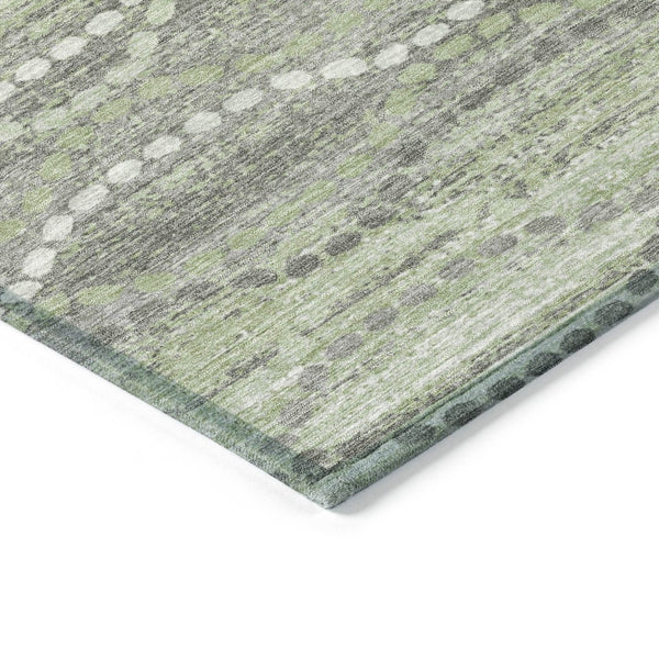 HomeRoots 8' Green And Ivory Round Ogee Washable Rug – Stylish, Durable & Versatile for Indoor/Outdoor Spaces! 629661