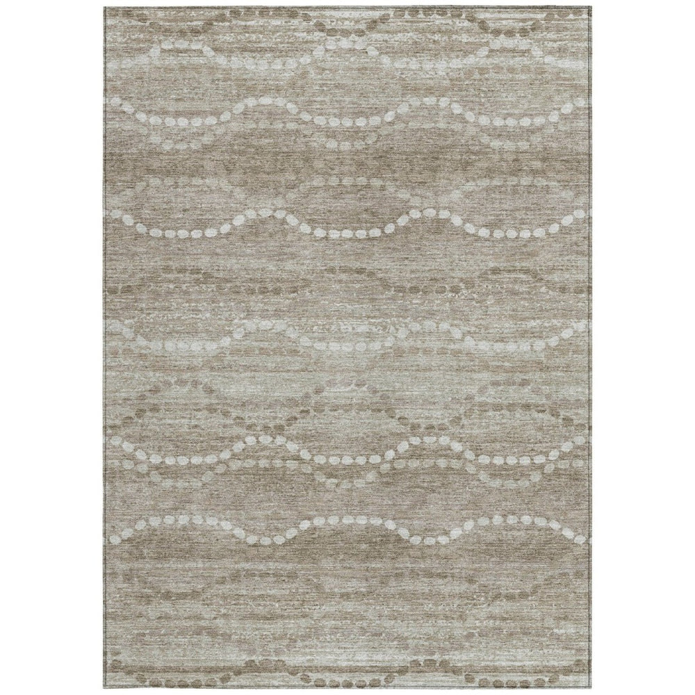 HomeRoots 5' Khaki and Ivory Ogee Area Rug - Stylish, Washable, Durable Indoor/Outdoor Rug for High Traffic Areas 629666