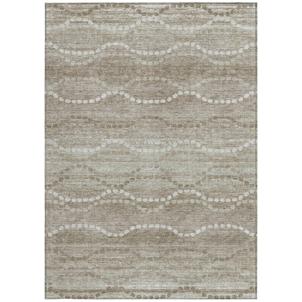 HomeRoots 5' Khaki and Ivory Ogee Area Rug - Stylish, Washable, Durable Indoor/Outdoor Rug for High Traffic Areas 629666