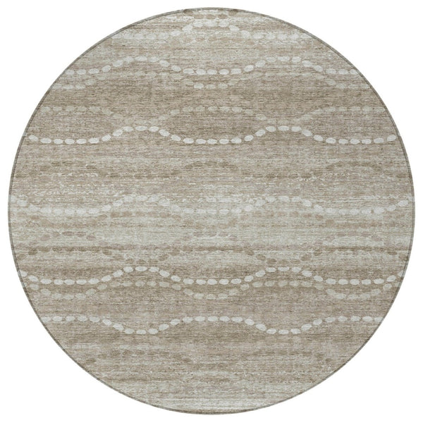 HomeRoots 8' Khaki and Ivory Round Rug - Stylish Ogee Pattern, Washable, Durable for Indoor/Outdoor Spaces 629667