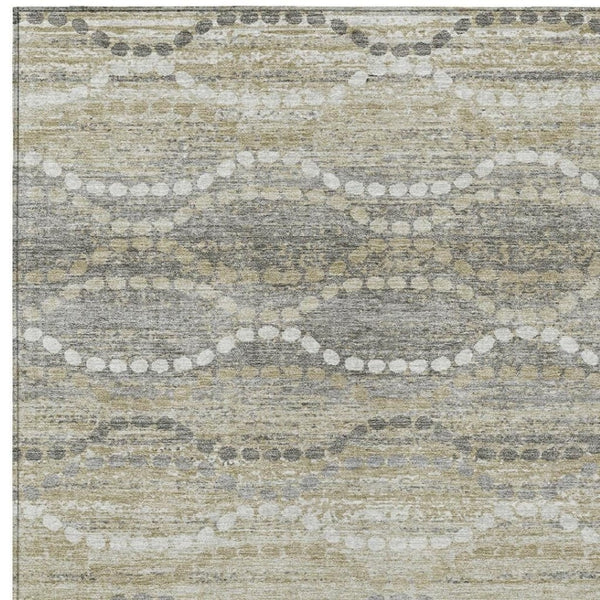 HomeRoots 5' Ogee Area Rug in Pewter and Ivory - Durable, Washable, Indoor/Outdoor Mat for Any Space 629672