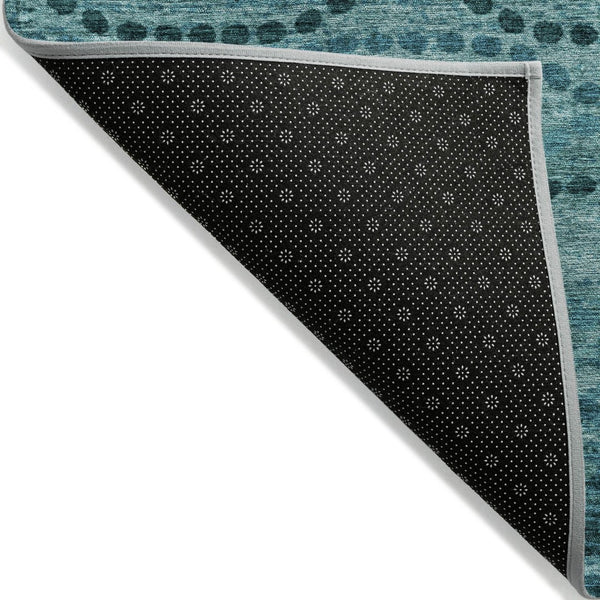 HomeRoots 8' Turquoise & Aqua Round Ogee Area Rug – Stylish, Washable Indoor/Outdoor Accent for High-Traffic Spaces 629721