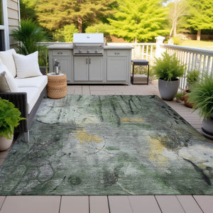 HomeRoots 5' Modern Pewter and Gold Abstract Area Rug - Washable Indoor/Outdoor Design for Versatile Spaces 629732