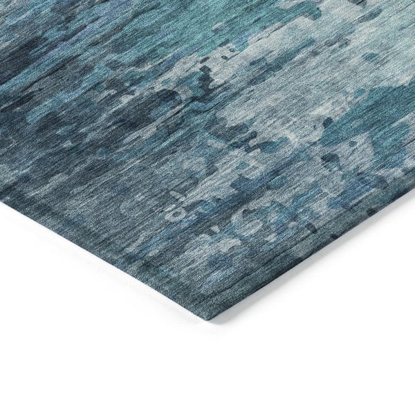HomeRoots 8' Blue and Ivory Round Abstract Rug - Stylish, Washable, Durable for Indoor & Outdoor Spaces! 629793