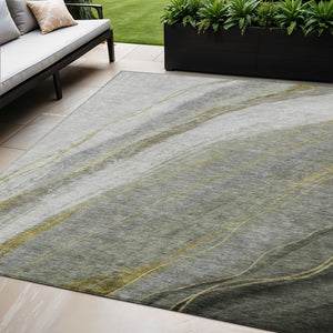 HomeRoots 5' Contemporary Artichoke Green & Gray Abstract Area Rug - Washable, Durable for Indoor & Outdoor Use 629866