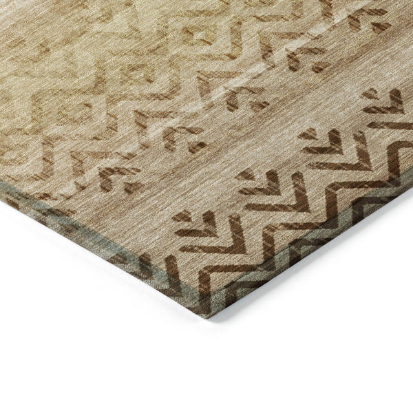 HomeRoots 8' Beige and Brown Round Geometric Area Rug - Washable, Durable, Stylish for Indoor & Outdoor Use 630029