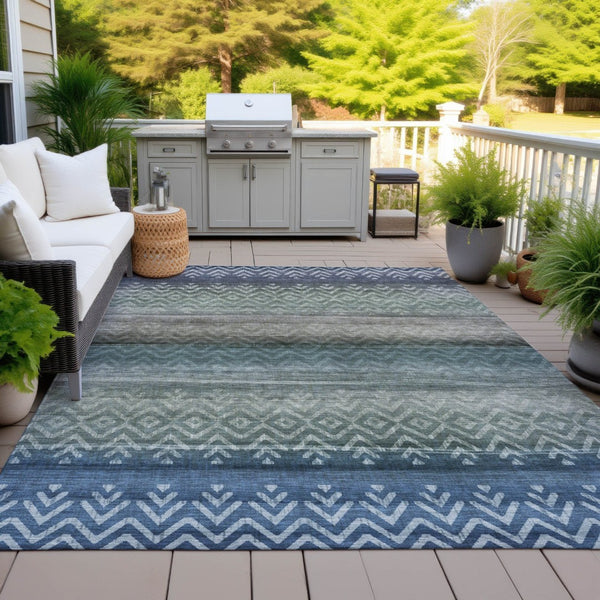 HomeRoots 5' Stylish Blue and Gray Geometric Washable Area Rug - Indoor/Outdoor, Durable, Stain-Resistant Design 630034