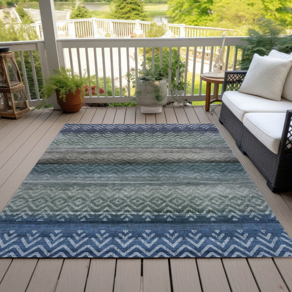 HomeRoots 5' Stylish Blue and Gray Geometric Washable Area Rug - Indoor/Outdoor, Durable, Stain-Resistant Design 630034