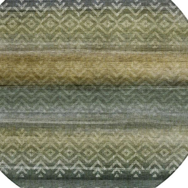 HomeRoots 8' Green and Gold Round Geometric Indoor Outdoor Area Rug - Washable, Durable, Stylish & Versatile 630041