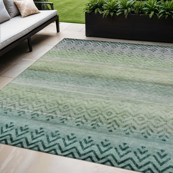 HomeRoots 5' X 8' Teal Blue Geometric Area Rug - Stylish, Washable Indoor/Outdoor Design for High-Traffic Spaces 630052