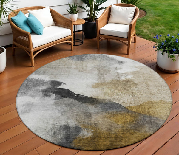 HomeRoots 8' Brown and Charcoal Abstract Round Indoor Outdoor Area Rug - Durable, Washable, Modern Design! 630059