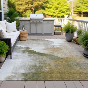 HomeRoots 5' Stylish Green and Gold Abstract Area Rug - Washable, Durable, Indoor/Outdoor Versatility for Any Space 630064