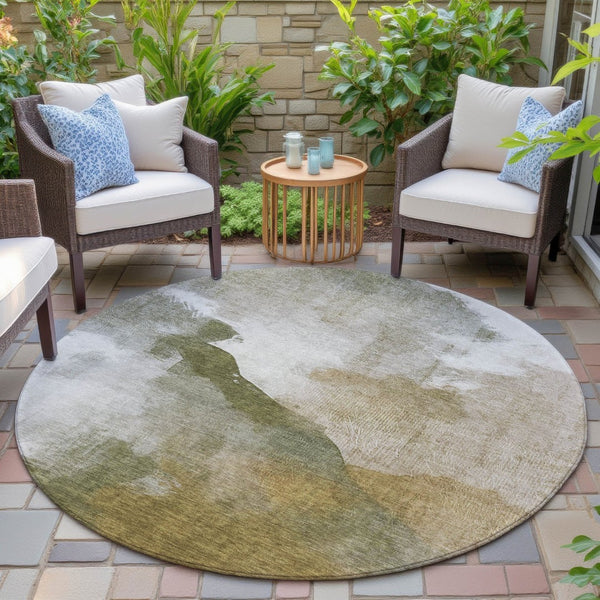 HomeRoots 8' Green and Gold Round Abstract Area Rug - Durable, Washable, Indoor-Outdoor Design for All Spaces 630065