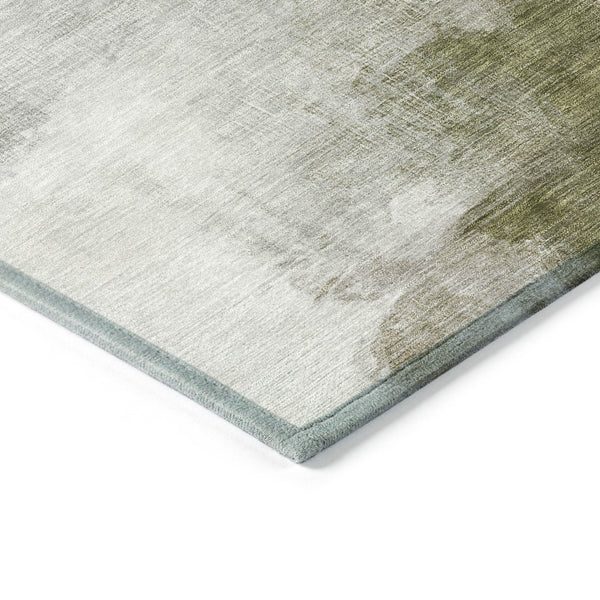 HomeRoots 8' Green and Gold Round Abstract Area Rug - Durable, Washable, Indoor-Outdoor Design for All Spaces 630065