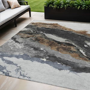 HomeRoots 5' Modern Gray and Silver Abstract Washable Area Rug for Indoor/Outdoor High-Traffic Spaces 630346