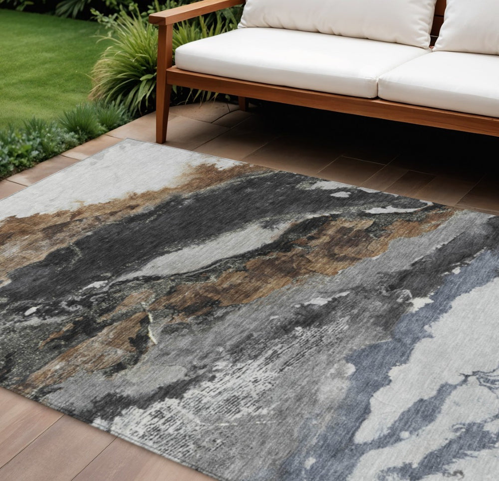 HomeRoots 8' X 10' Gray and Silver Abstract Area Rug – Durable, Washable, Perfect for Indoor & Outdoor Spaces! 630348