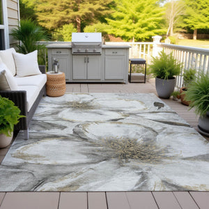 HomeRoots 5' X 8' Elegant Silver Gray & Beige Floral Area Rug – Washable, Durable for Indoor & Outdoor Use! 630358