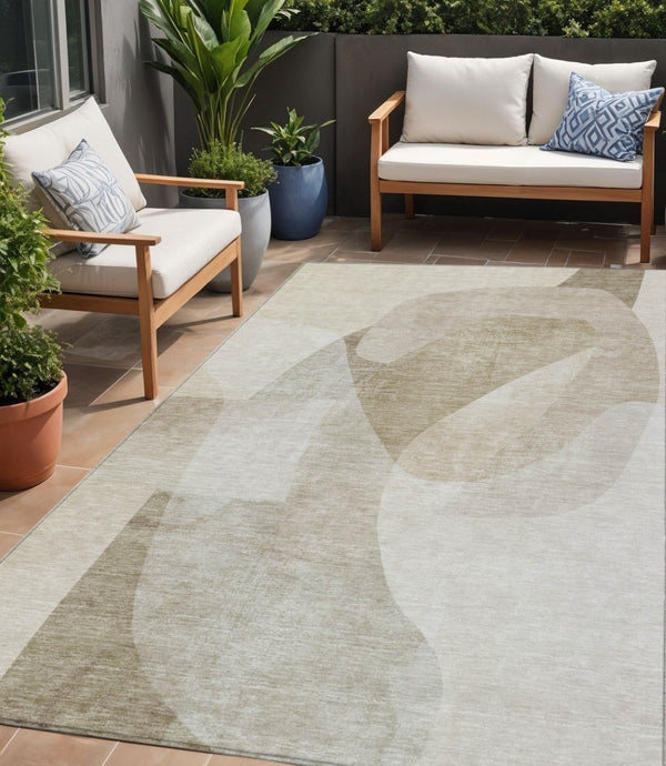 HomeRoots 5' Stylish Beige and Taupe Abstract Area Rug - Durable, Washable, Perfect for Indoor and Outdoor Use 5' X 8' 630430