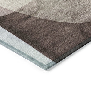 HomeRoots 5' Brown and Taupe Abstract Area Rug – Stylish, Washable, Durable for Indoor and Outdoor Spaces 8' Round 630443