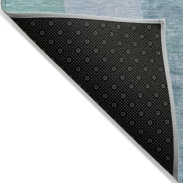 HomeRoots 5' Vibrant Green and Teal Abstract Indoor Outdoor Area Rug – Stylish, Machine Washable, Versatile Decor 8' Round 630449