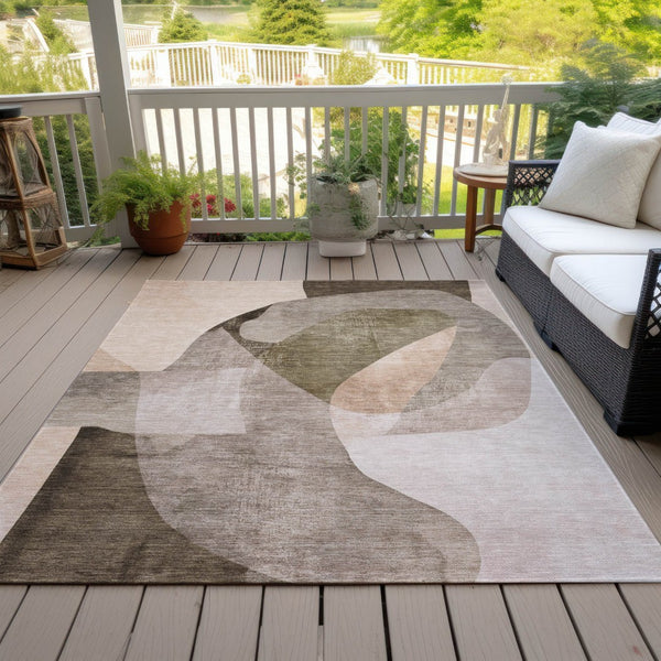 HomeRoots 5' Stylish Taupe and Beige Abstract Rug - Washable, Durable, Indoor/Outdoor Versatile Design for Any Space 9' X 12' 630463