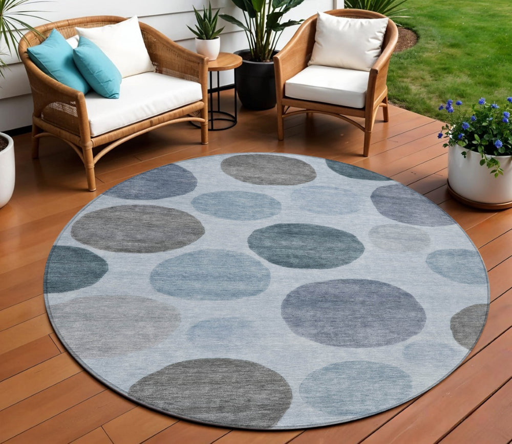 HomeRoots 5' Blue and Gray Geometric Area Rug - Stylish, Durable, Washable for Indoor and Outdoor Spaces 8' Round 630563
