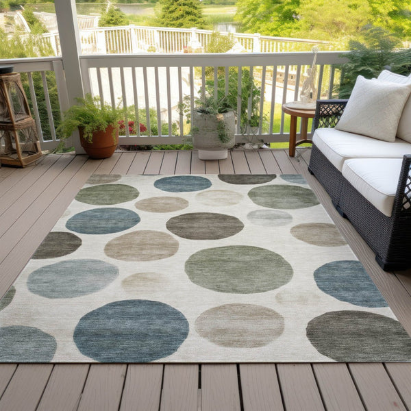 HomeRoots 5' Modern Geometric Washable Area Rug in Ivory, Fern Green & Teal - Perfect for Indoor/Outdoor Use 5' X 8' 630574