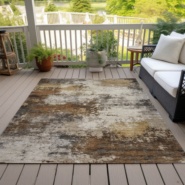 HomeRoots 5' Modern Brown and Beige Abstract Washable Area Rug for Indoor and Outdoor High-Traffic Spaces 5' X 8' 630616