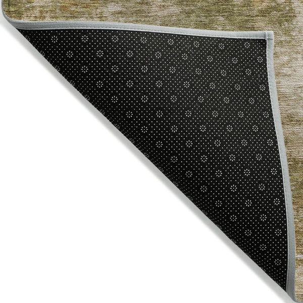 HomeRoots 5' Copper and Ivory Abstract Area Rug - Stylish, Washable, Indoor-Outdoor Design for Any Space 8' Round 630623