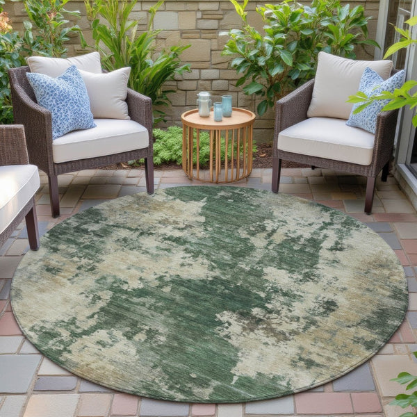 HomeRoots 5' Enhance Your Space with a Fern Green and Beige Abstract Washable Area Rug for Indoor & Outdoor Use 8' Round 630683