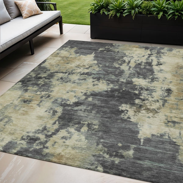 HomeRoots 5' Gray and Beige Abstract Washable Area Rug – Versatile Indoor Outdoor Durable Design for Any Space 5' X 8' 630688