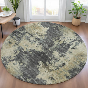 HomeRoots 5' Gray and Beige Abstract Washable Area Rug – Versatile Indoor Outdoor Durable Design for Any Space 8' Round 630689