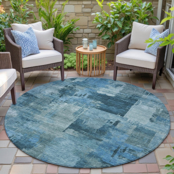HomeRoots 5' Blue and Ivory Abstract Area Rug - Stylish, Durable, and Washable for Indoor and Outdoor Spaces 8' Round 630767