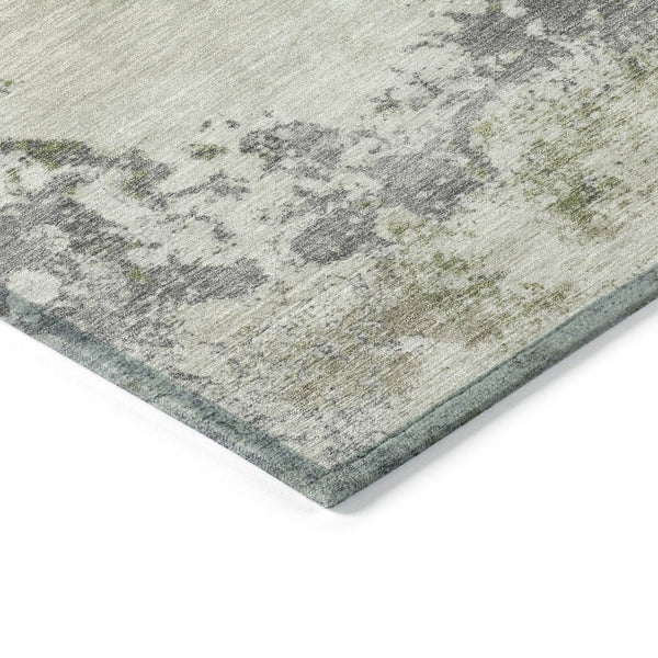 HomeRoots 5' Modern Abstract Linen Fern Green and Beige Area Rug for Stylish Indoor and Outdoor Spaces 8' Round 630797